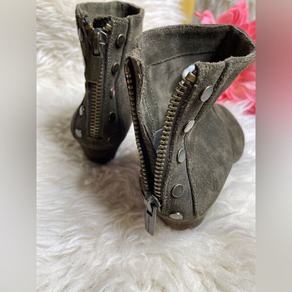 Vince Camuto Cinza Suede Ankle Boots Olive 8 - Picture 5 of 8